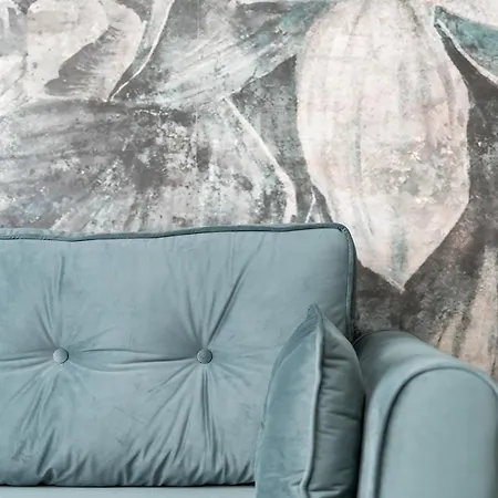 Апартаменты Spacious In A Quiet Area Of By Renters *