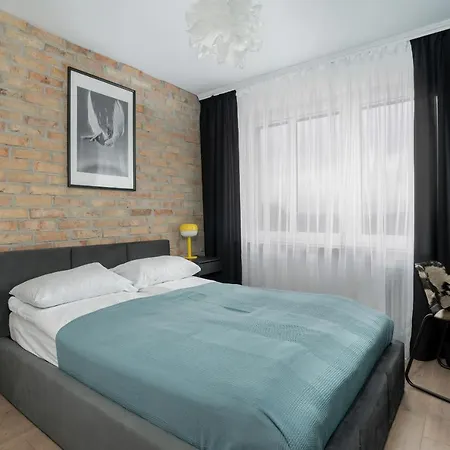 Апартаменты Spacious In A Quiet Area Of By Renters *